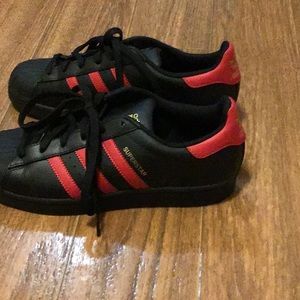 Adidas superstar youth size 5.5